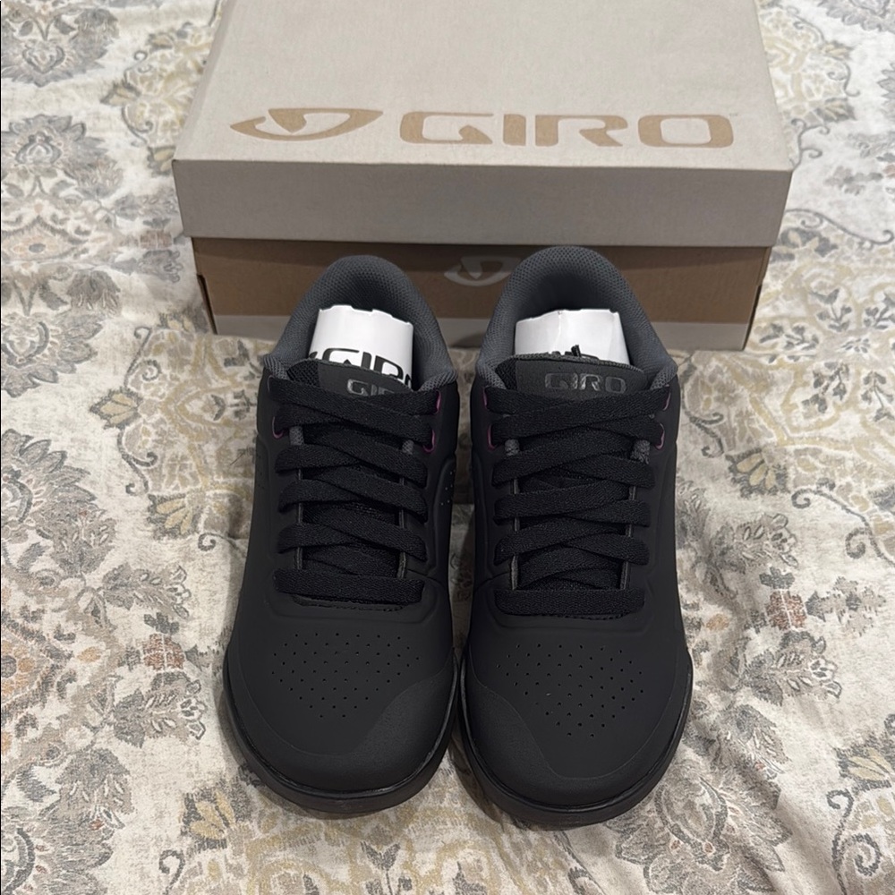 Giro Latch Women’s Cycling Shoes size 8.5